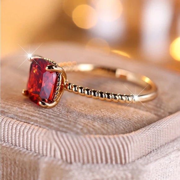 Red stone ring - Picture 4 of 6